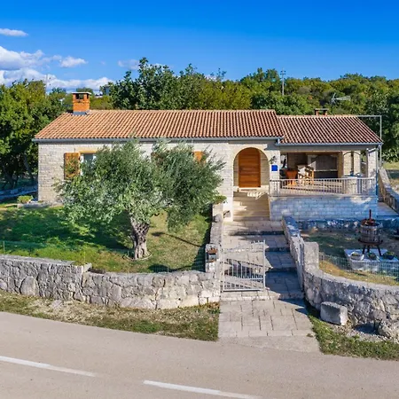 Vila Maslina In Popovici - Haus Fuer 6 Personen