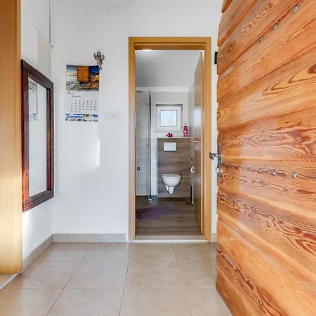 Vila Maslina In Popovici - Haus Fuer 6 Personen Benkovac