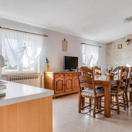 Maslina In Popovici - Haus Fuer 6 Personen Benkovac