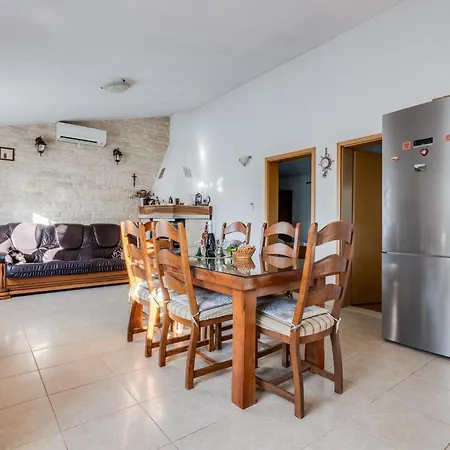 Maslina In Popovici - Haus Fuer 6 Personen