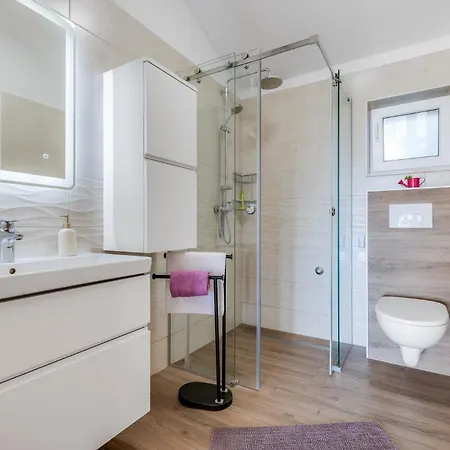 Vila Maslina In Popovici - Haus Fuer 6 Personen *