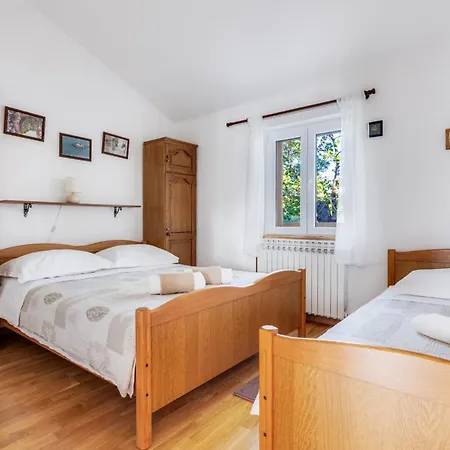 Maslina In Popovici - Haus Fuer 6 Personen Benkovac