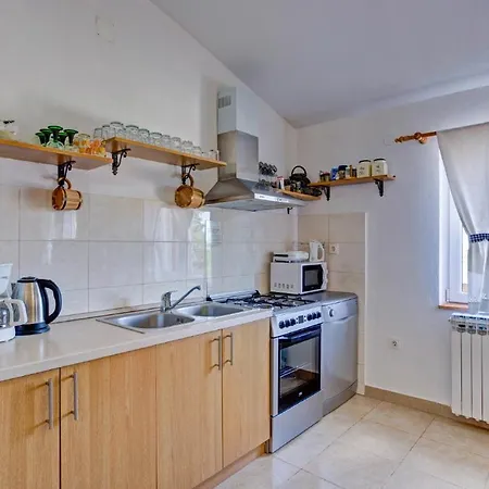 Maslina In Popovici Vila